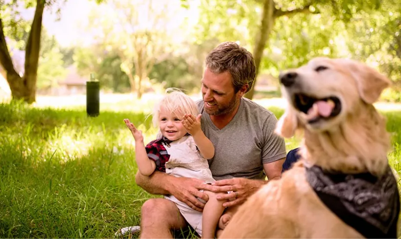 Familie protejată de țânțari cu Qista